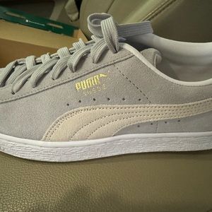 Brand new women’s puma suede’s